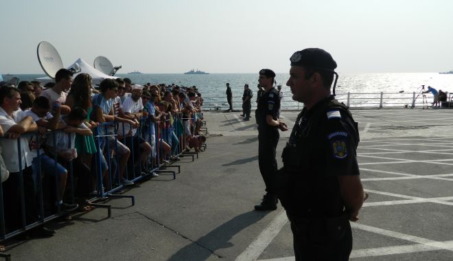 TRAFIC RUTIER RESTRICȚIONAT ȘI ZECI DE JANDARMI ȘI POLIȚIȘTI LA DATORIE, DE ZIUA MARINEI - dscn7534-1534229897.jpg