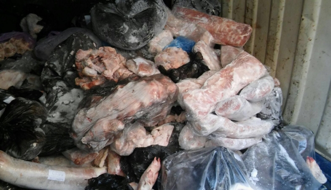 DSV a confiscat și distrus mii de kilograme  de produse - dsv1-1511193141.jpg