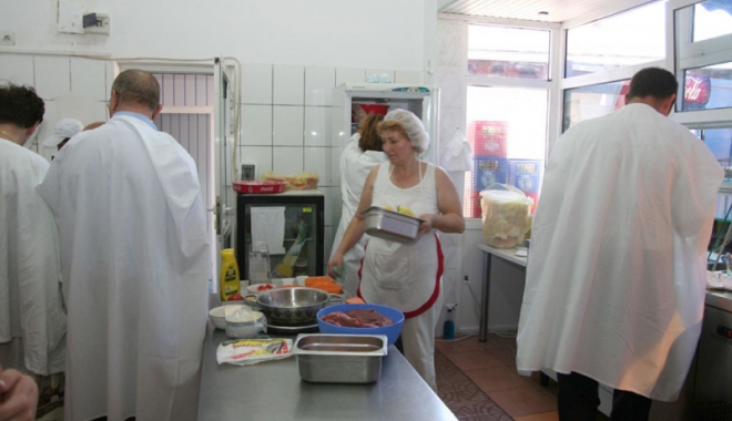 Mii de kilograme de alimente, retrase de pe piață sau distruse prin incinerare - dsv2-1497282592.jpg