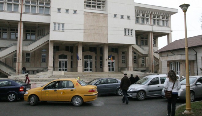 Dublă lansare de carte la Biblioteca județeană 