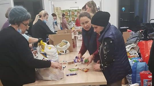 Dulciuri pentru copiii din satele dobrogene - dulciuricopii22-1638991572.jpg
