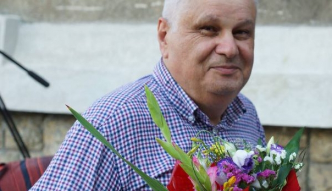 TRUPUL NEÎNSUFLEȚIT AL COMPOZITORULUI DUMITRU LUPU, depus la Casa Mortuară Niculescu - dumitrulupu2wwwfacebookcomdumitr-1500703393.jpg