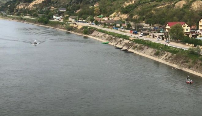UPDATE: Persoană dispărută în fluviul Dunărea. Pompierii sunt în alertă - dunare3-1656842320.jpg