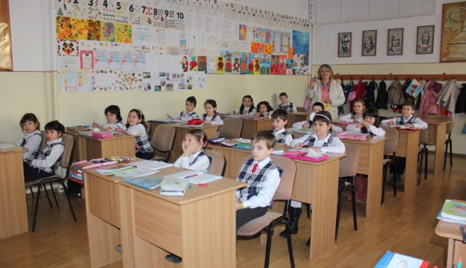 22 de școli din Constanța, fără aviz de funcționare - dupavacanta1423404259-1472724834.jpg