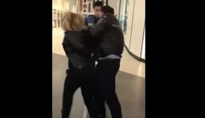 Femeie reținută într-un complex comercial, după ce a lovit polițiștii sesizați că aceasta și-ar fi agresat copilul - dz04mdamagfzad1mmjvmnjfhzjvimtg0-1517042329.jpg