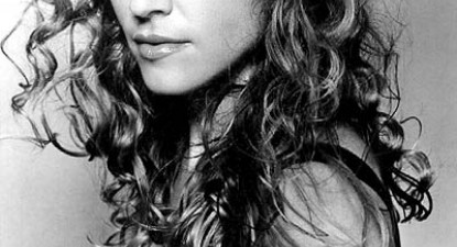 Madonna a renunțat la Kabbalah devenind simpatizantă a organizației Opus Dei - e053eb137d4f7d04fcab31d97230380c.jpg