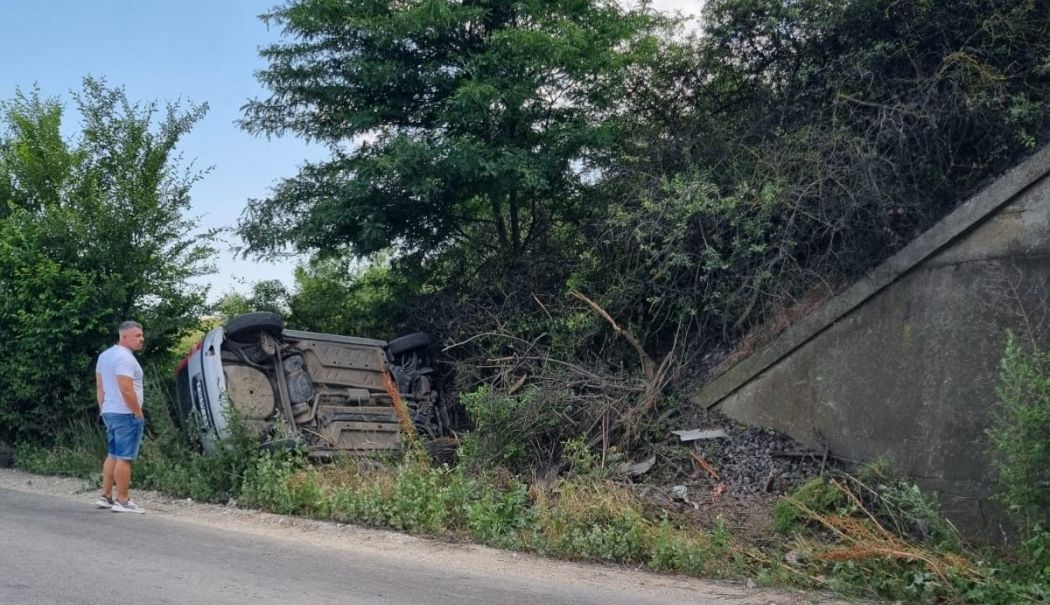 UPDATE O mașină s-a răsturnat sub podul de cale ferată, la ieșire din Medgidia - e09f7ad975914f688e7117ecf49d9f41-1750163760.jpg
