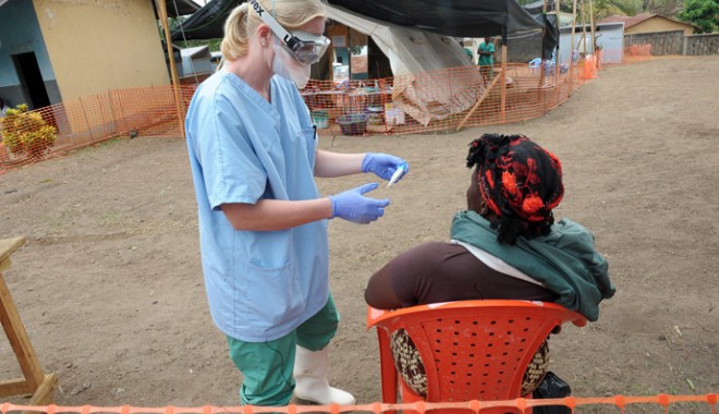 MAE monitorizează evoluțiile din Africa privind Ebola - e1-1407742773.jpg