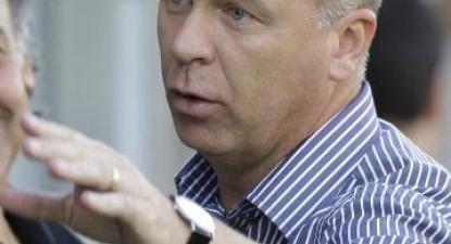 Mano Menezes l-a înlocuit pe Dunga la cârma Braziliei - e143f2e6c276ef174a0ac53630335640.jpg