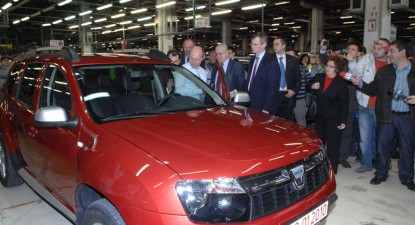 Traian Băsescu și-a luat Dacia Duster - e16728c7281d0b08f8a69714a2fc21e6.jpg