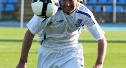 Marius Ene l-a atacat la baionetă pe fostul antrenor al Farului, Ștefan Stoica - e27b52177233258bf2d28a36319e6466.jpg