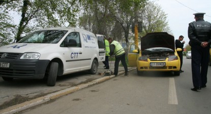 Polițiștii rutieri și RAR-ul au luat la puricat taximetriștii - e2d11e2b2628eebf8a9bccb4b0c04cff.jpg