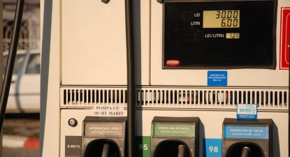 Prețul carburanților declanșează isteria mondială - e409553d4dbb70bc1bc5b3f34808fb64.jpg