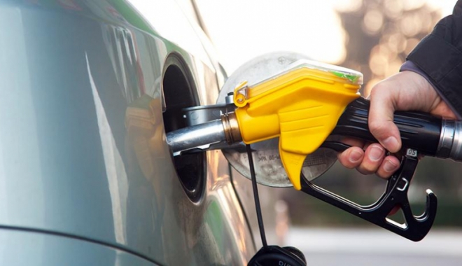 Ce surpriză îi așteaptă pe șoferi la pompă. De vineri, accizele la carburanți sunt mai mari - e5931e2cd24e94ac3ca3ff46bf92c580-1505422750.jpg