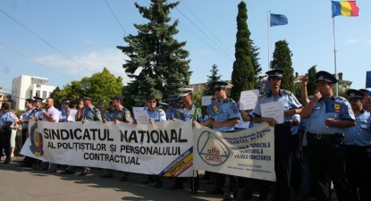 Peste o mie de polițiști vor participa miercuri la mitingul din București - e66d9dab8705f19bd91b48f1a6bc5487.jpg