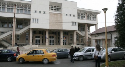 Șomajul tehnic închide Secția Împrumut Adulți a Bibliotecii Județene - e6cf5cf38b21b845e05edc33689f8d70.jpg