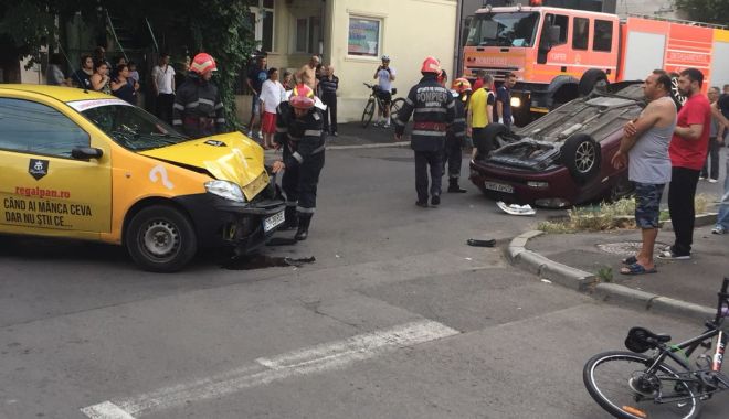 GALERIE FOTO / Accident rutier grav pe strada Lahovari. O MAȘINĂ S-A RĂSTURNAT - e6d933f41333492a87c3dcb2d730fdd8-1528218819.jpg
