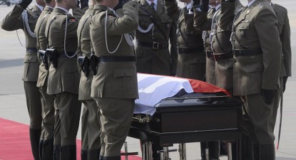 Președintele Lech Kaczynski și soția sa vor fi înmormântați duminică, la Cracovia - e89ea63b59c223fe6da9df710efa4b87.jpg