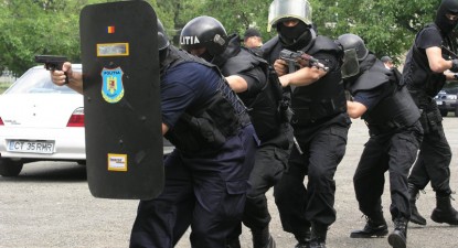 Polițiștii și procurorii vor lupta cu firmele fantomă și cu cei care nu taie facturi - e8c537448f31610df2507c6b8b89c04e.jpg