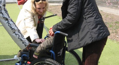 Ghid pentru părinții care au copii cu dizabilități, în curând la Constanța - e8e3a7bc9f96f3ce85b3e3197a1bd40a.jpg