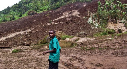 Zeci de persoane și-au pierdut viața într-o alunecare de teren în Uganda - e8f6cff759578be06a15f8a926bed102.jpg