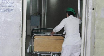 Medicii din Spitalul Județean nu mai operează decât cazurile urgente - e92e698d11cac669569f7e33da22e35b.jpg