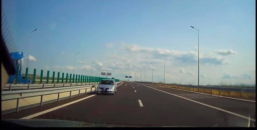 Șoferul care circula pe contrasens pe Autostrada A7 a fost identificat. A rămas pieton pentru 120 de zile