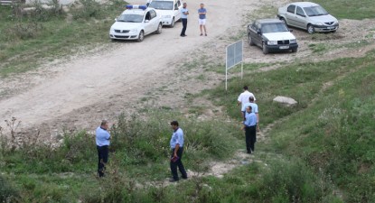 Omorât pe câmp, lângă o fermă din Castelu - eaf1a66017a328d8a48189145f9aabe0.jpg