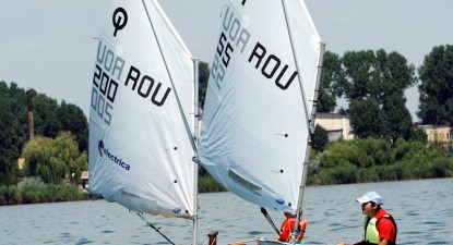 Yachtingul îi transformă pe copii în 