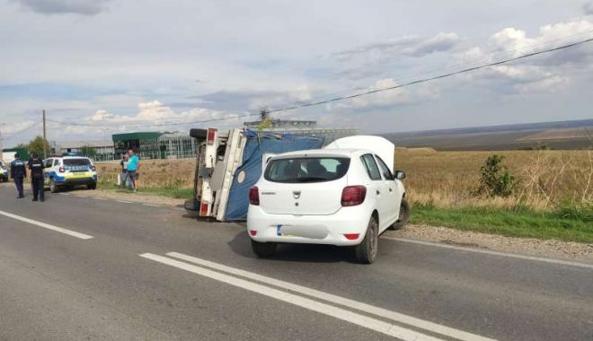 Femeie rănită într-un accident rutier provocat de explozia unui pneu - ec7a67aee0fc4d4ba33ee5e852d0d5e7-1664471154.jpg