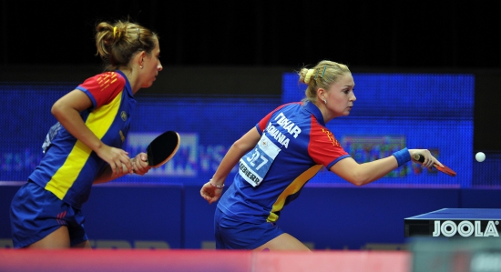 Naționala feminină de tenis de masă a României s-a calificat în optimile de finală, la CM pe echipe - echipafemininadetenisdemasaaroma-1398962870.jpg