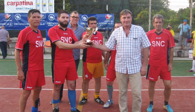 Galerie foto / Echipa RZD a câștigat campionatul de fotbal din SNC - echiparzdacastigatcampionatuldef-1533627518.jpg