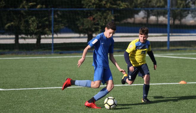 Echipele Academiei Hagi, campioane  în Bulgaria - echipele-1523986538.jpg