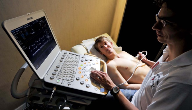 Asistenți medicali specializați în urgențe medicale și chirurgicale - ecografieabdominala-1381670587.jpg