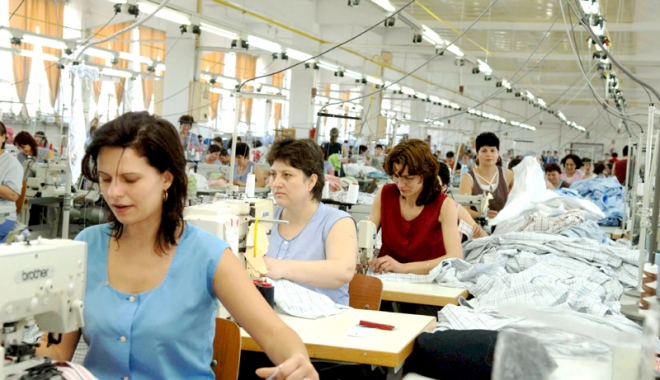 Economia nu poate fi trasă pe sfoară cu gargară politică - economia-1481563023.jpg