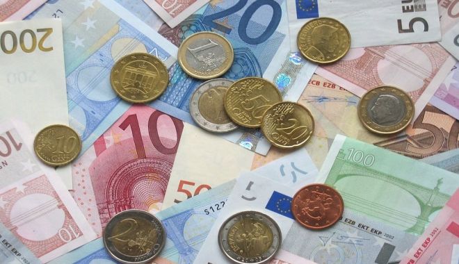 Economiile în valută cresc mai repede decât cele în lei - economiileinvalutacrescmairepede-1658856049.jpg