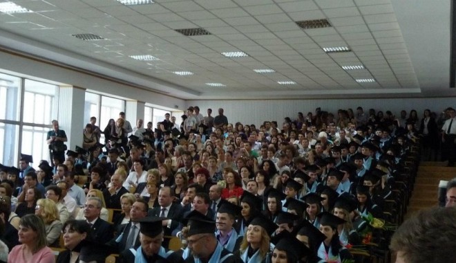 Distincție BNR pentru economiștii șaguniști - economistisaguna-1368350293.jpg