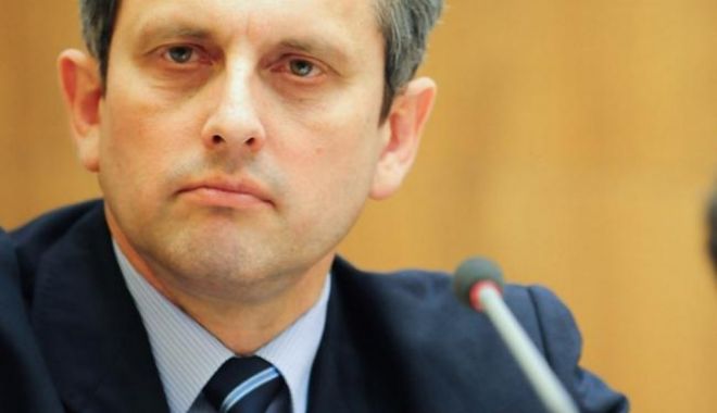 Economistul șef al BNR propune amânarea creșterii punctului de pensie - economistulsefalbnrpropuneamanar-1574897036.jpg
