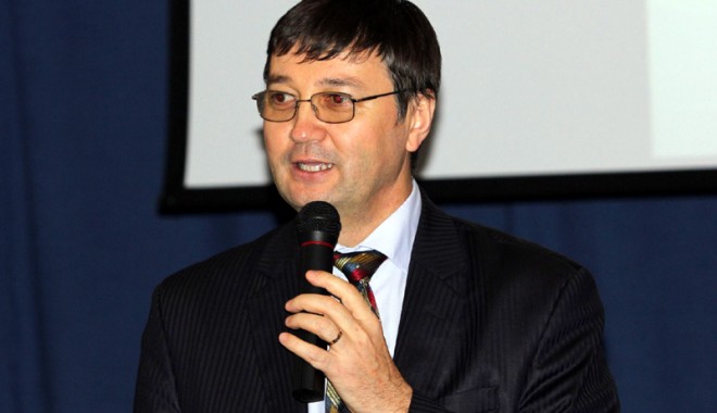 Ce a făcut profesorul Eden Mamut în Azerbaidjan - edenmamut4-1392915574.jpg