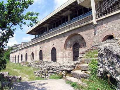 Tunelurile secrete ale Constanței - edificiu-1332260074.jpg