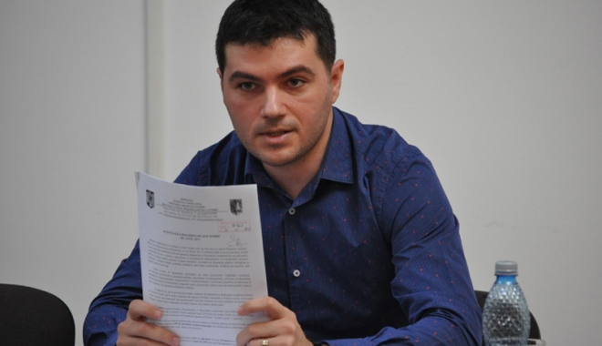 Edilul George Scupra,  audiență generală lunară la Primăria Ovidiu - edilulgeorgescupra13-1462204587.jpg