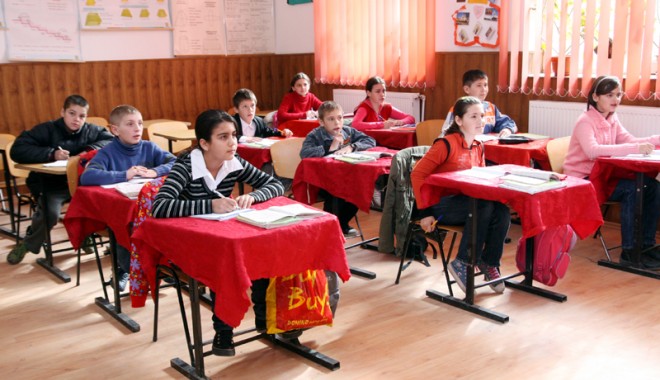 Educația sanitară, introdusă în școli, din 2014 - educatiasanitara-1378043252.jpg