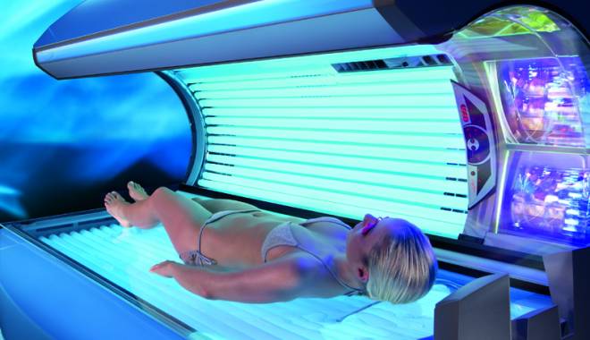 Efectele solarului: o piele arsă, deshidratată, cu risc de cancer - efectelesolarului-1435682217.jpg