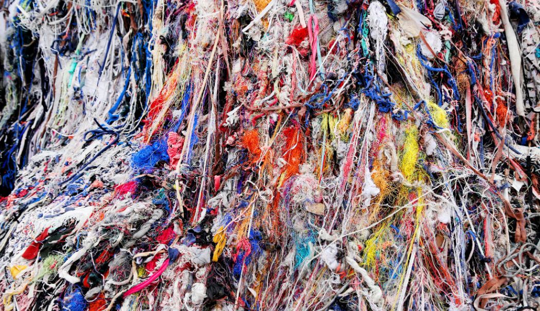 Primăria Eforie demarează o campanie de colectare a deşeurilor textile din localitate - eforie-deseuri-1760446461.jpg