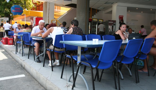 Restaurantele și terasele, luate la puricat de inspectorii de muncă - eforienordturistiterasa835-1342437448.jpg