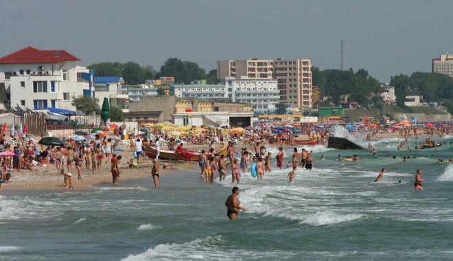 INS. Câți turiști s-au perindat prin România - eforiesudturistiplaja136-1409581947.jpg