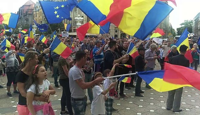 Fierbe țara! E groasă rău, dacă și patronii au început să protesteze! - egroasaraudacasipatroniiauincepu-1552077193.jpg