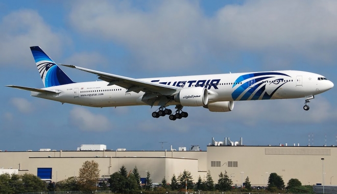 Alertă de fum la bordul EgyptAir, chiar înainte de prăbușire - egyptairflight-1463813985.jpg