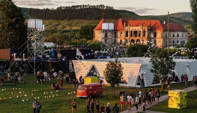 Surse guvernamentale: Festivalurile Electric Castle și Untold s-ar putea ține la vară - electriccastle2017byelectriccast-1618653109.jpg