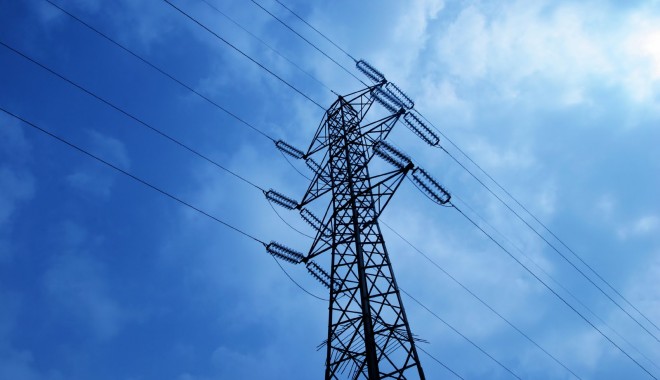 INS. Cartofii și energia electrică, campionii scumpirilor în februarie 2013 - electriclines-1363093664.jpg